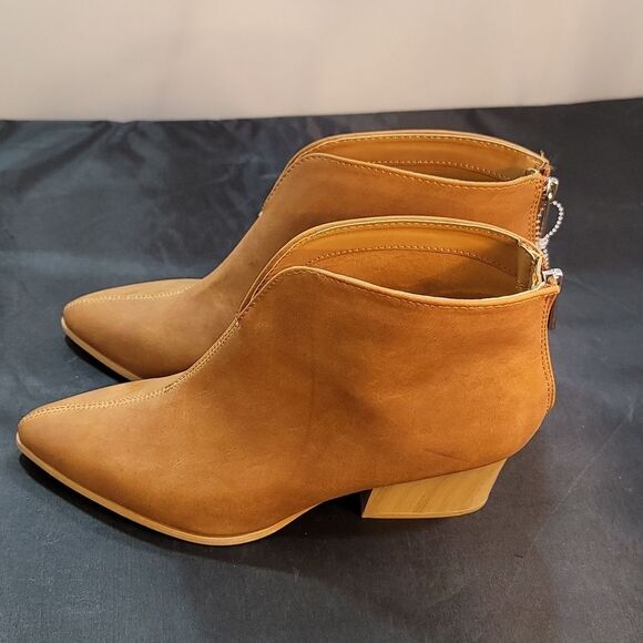 BRAND NEW QUPID POINTED TOE ANKLE BOOTIE - Picture 8 of 16